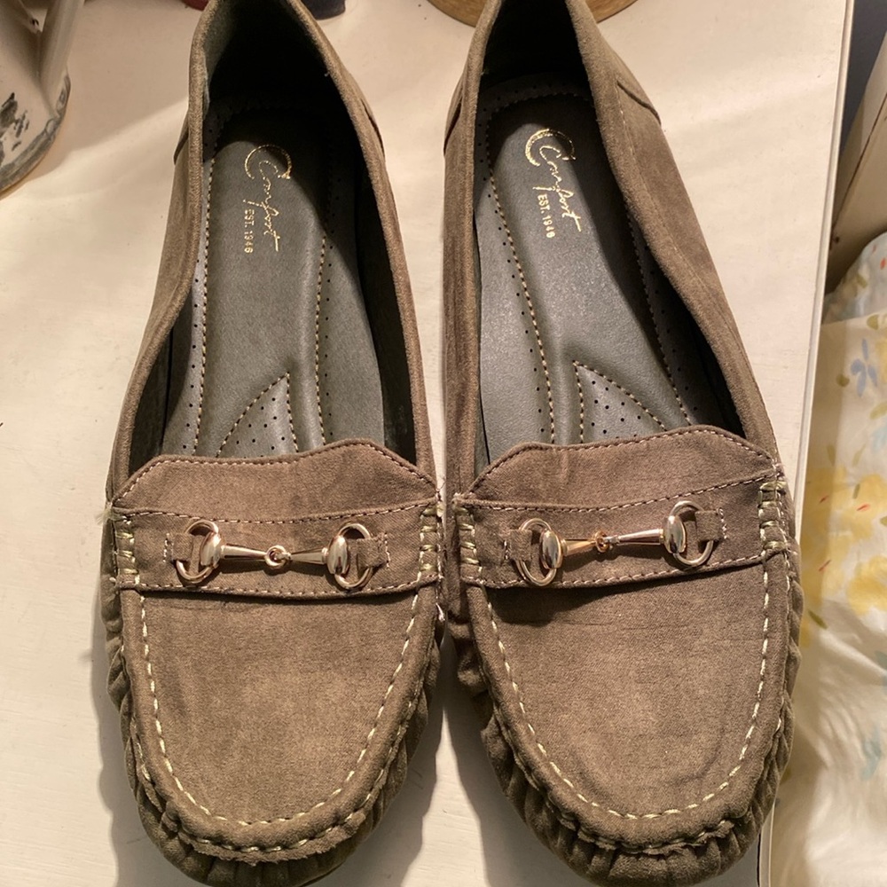 Comfort loafers